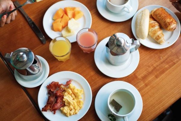 Petit-déjeuner buffet du dimanche
